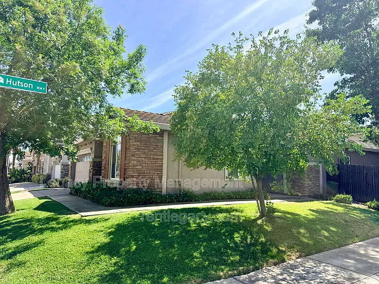 10230 Canadeo Cir — Photo 3