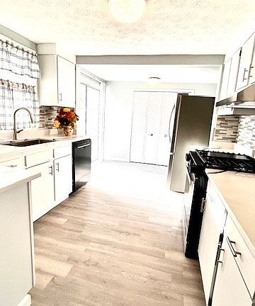 4th image of 2752 Copley Rd