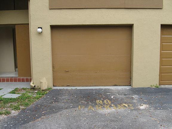 2nd image of 8332 N Missionwood Cir