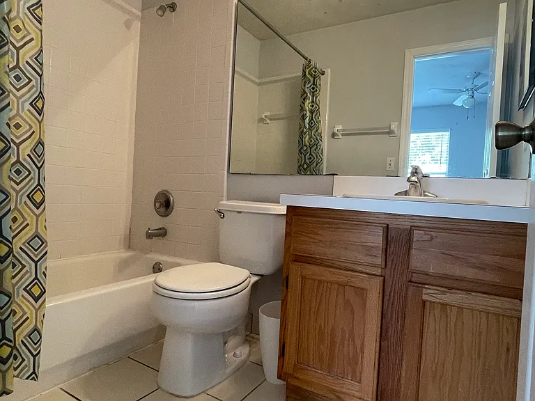 1710 NW 7th St — Photo 11