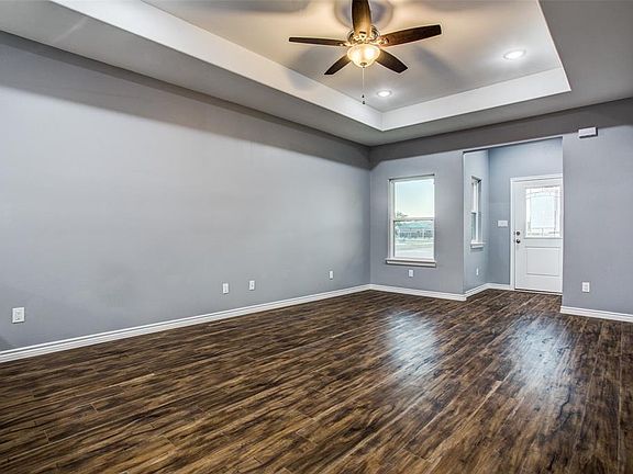 3rd image of 652 River Garden Dr