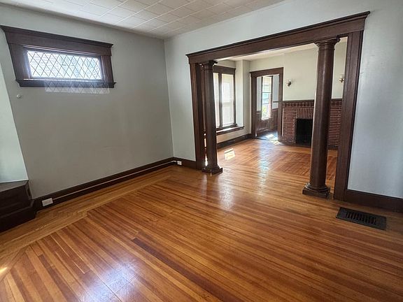 2nd image of 318 Norton St #1