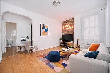 252 East 32nd Street, #2W