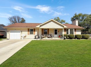 1529 Gleason Dr, Rantoul, IL 61866
