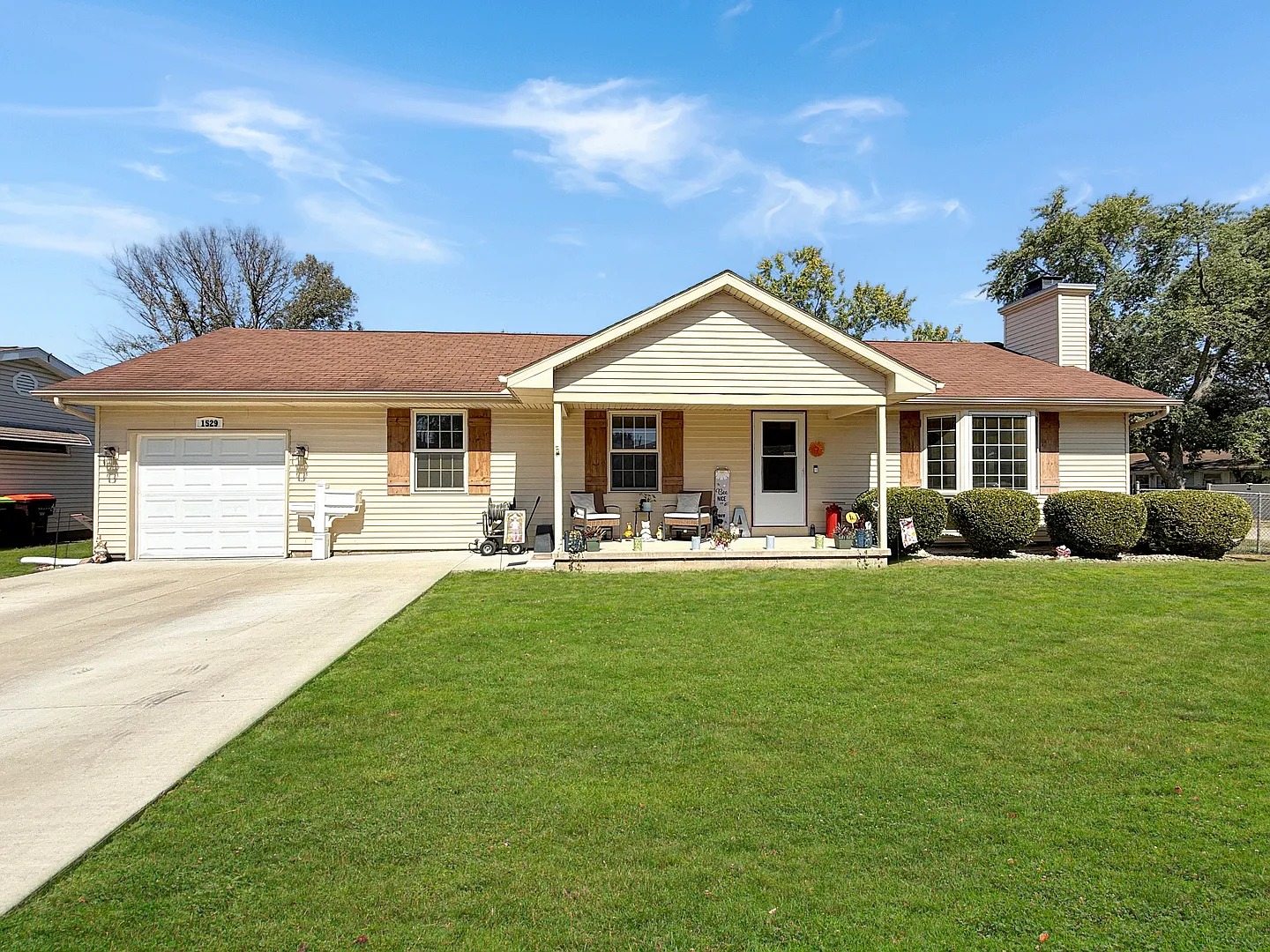 1529 Gleason Dr photo 1