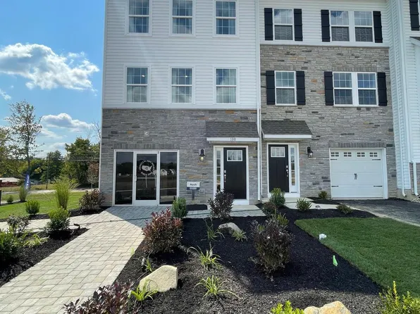 128 Bell Ct, Sellersville, PA 18960