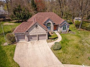 3158 Lennox Ct, Lambertville, MI 48144