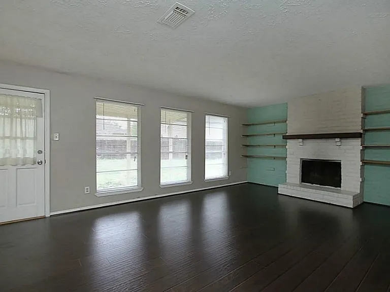 24123 Bassett Hall Ln — Photo 8