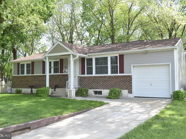 25 Bacon Ct, Dover, DE 19901