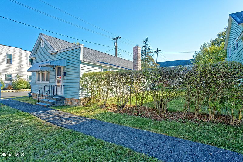 2nd image of 630 4th Avenue