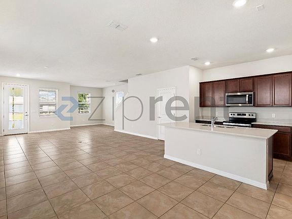 4th image of 2713 Franklin Rd