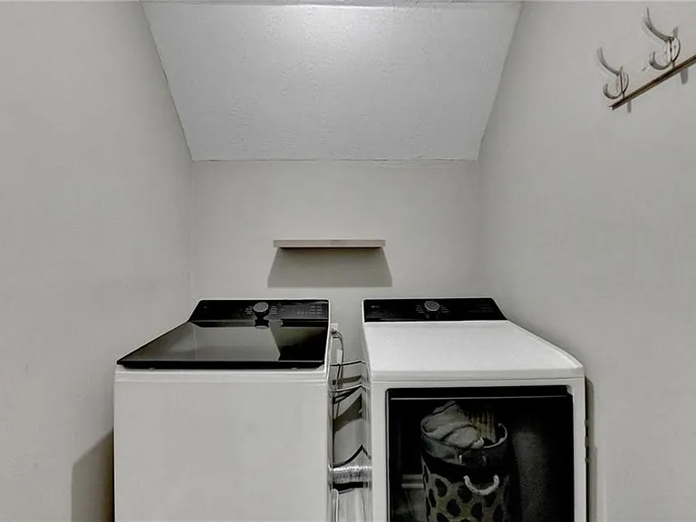 350 S Satinwood Pl — Photo 14