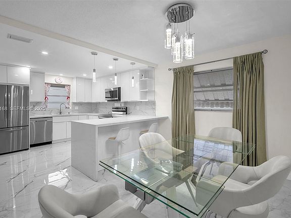 2nd image of 500 S Luna Ct APT 7