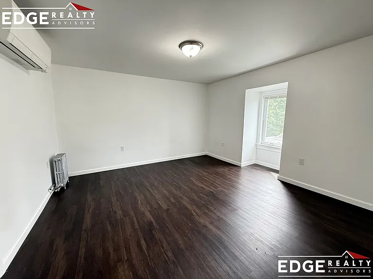 81 Alder St #A — Photo 13