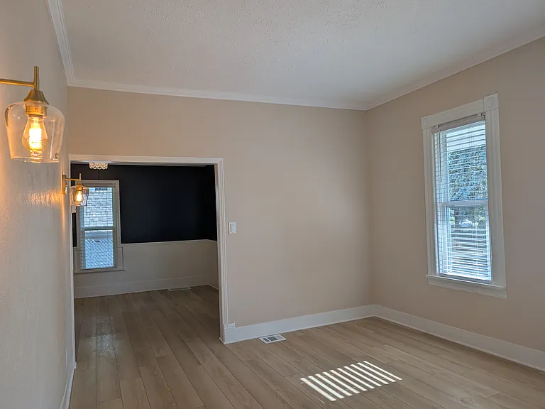 310 Eastern Ave NE — Photo 21