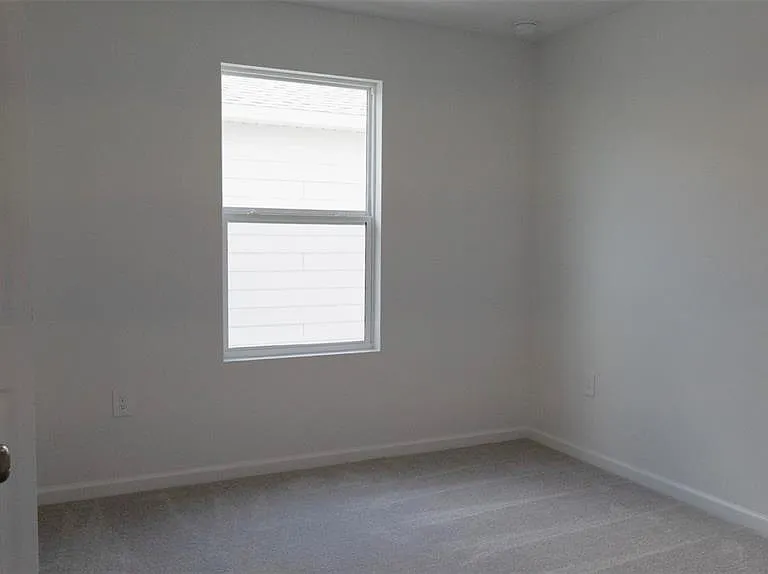 6433 Domizio Dr — Photo 18