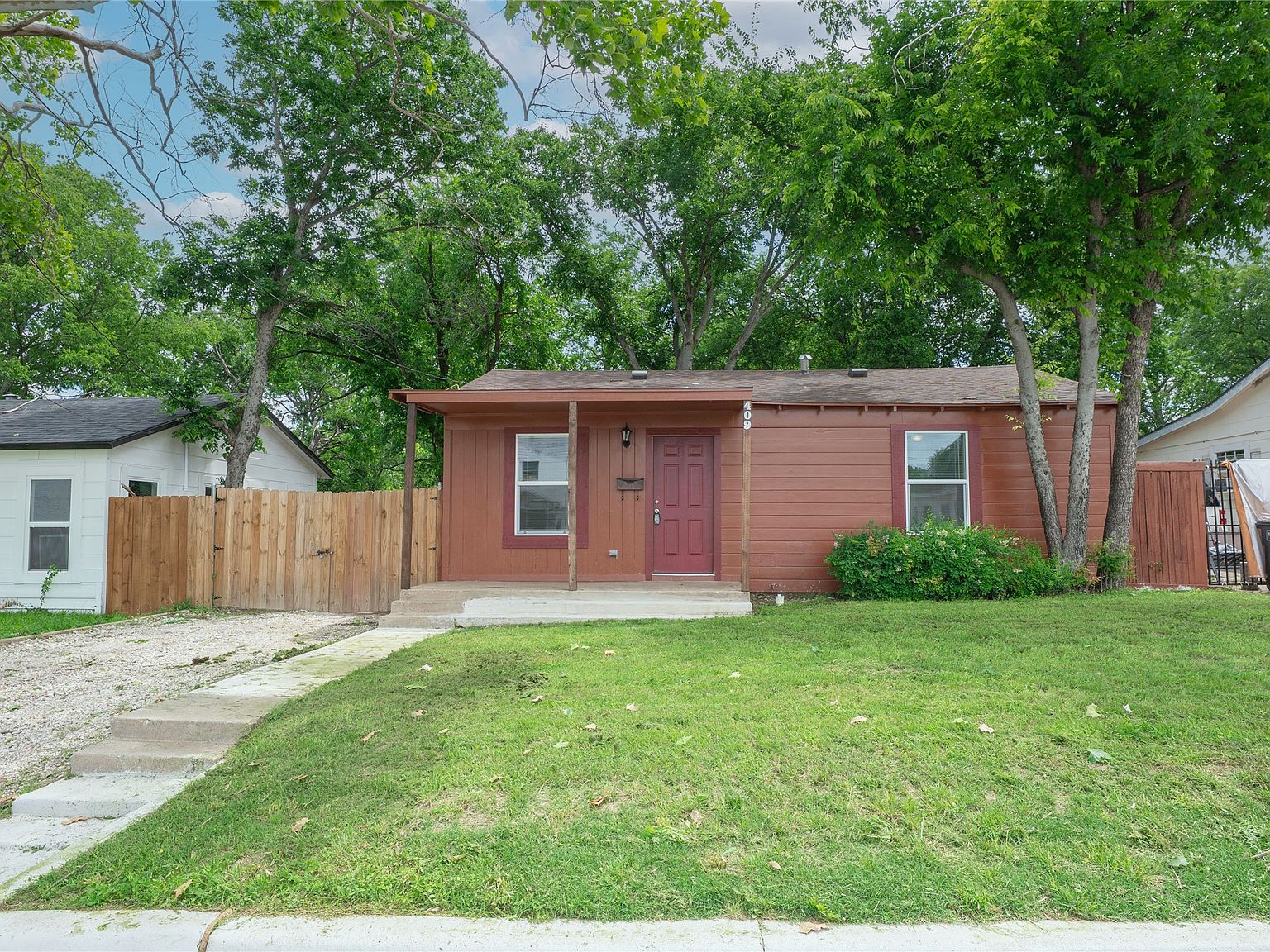 409 Forby Ave, Fort Worth, TX 76103 | MLS #20936123 | Zillow