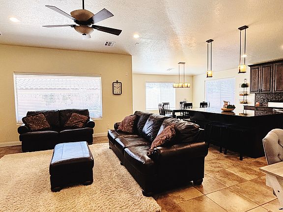 2nd image of 3853 W Mitchell Dr
