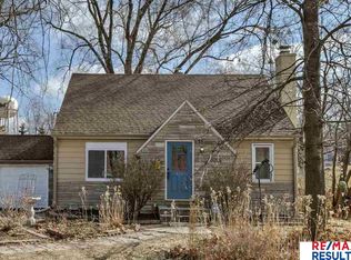 535 N Monroe St, Papillion, NE 68046