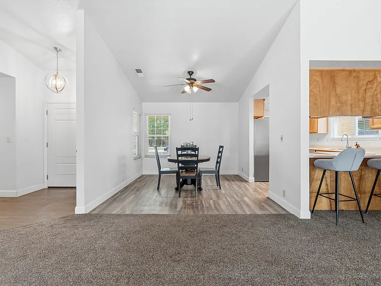 301 Goldrun Dr — Photo 9