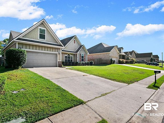3rd image of 8735 Bainbridge Dr