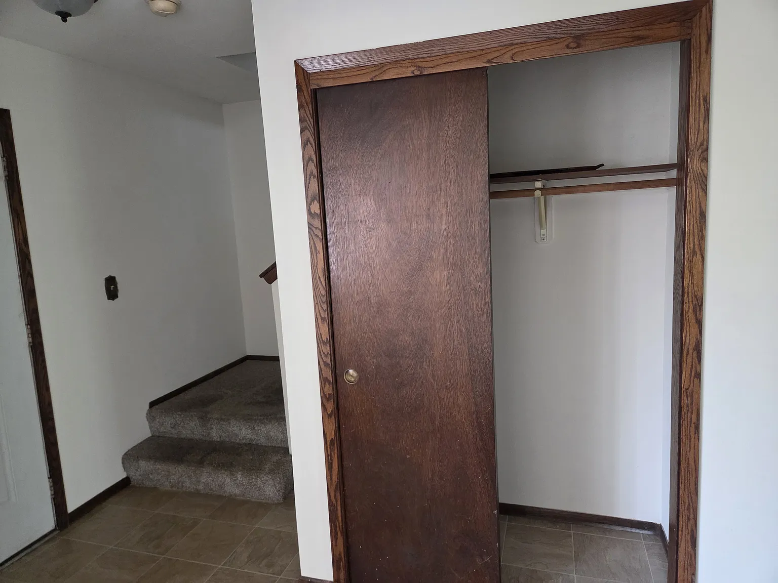 6 bed, 2800 sqft, $1,234 — Photo 4