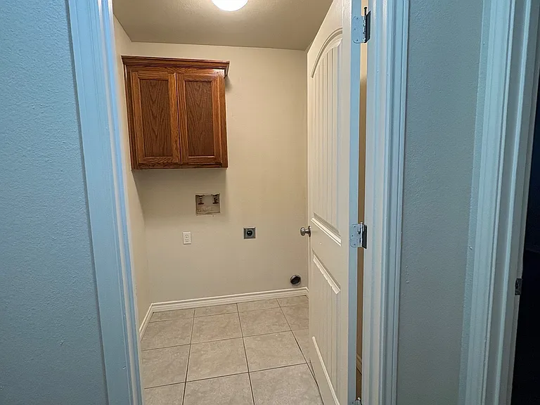 5417 Yellow Brick Rd — Photo 18