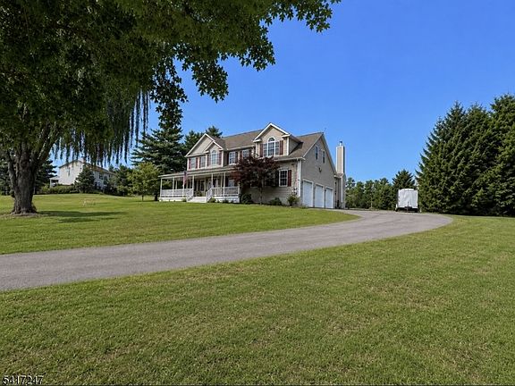 5th image of 57 Armstrong Rd