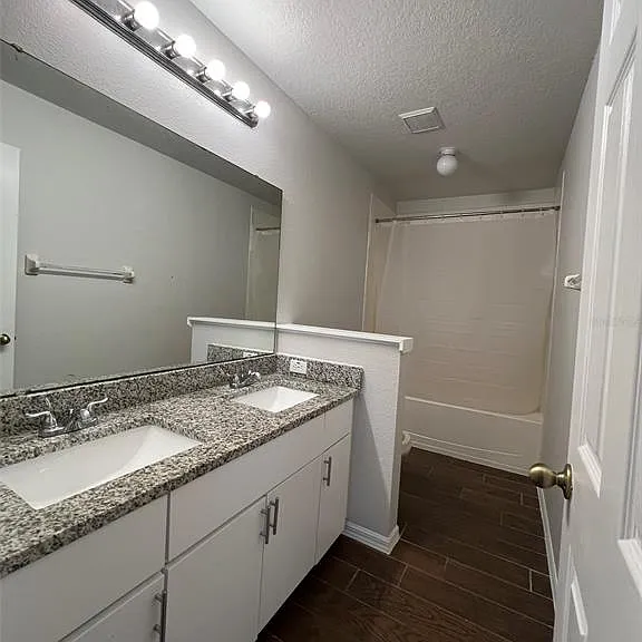 572 Cresting Oak Cir #19 — Photo 15