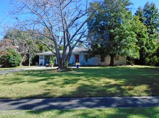 1169 Forest Hills Dr, Wilmington, NC 28403