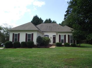 13630 Edgetree Dr, Pineville, NC 28134