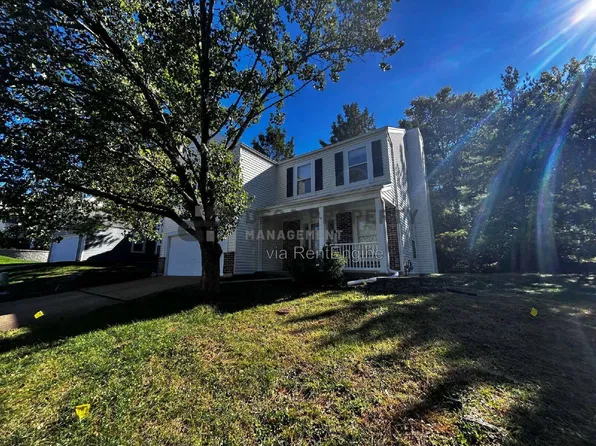 210 Cascade Terrace Dr, Ballwin, MO 63021