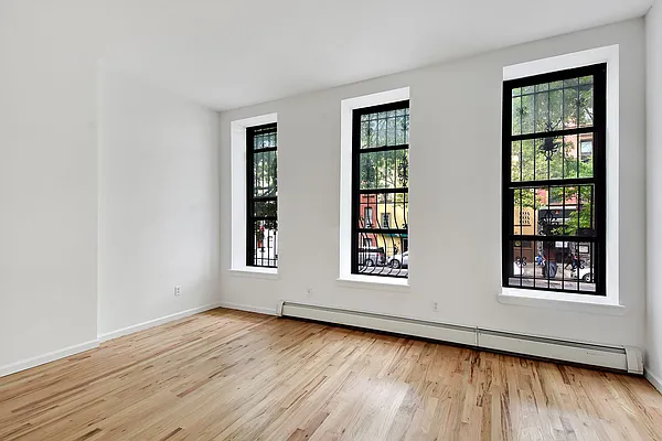 Rented by Besmatch Real Estate Inc | media 20