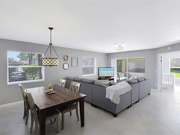 5th image of 9605 Crescent Garden Dr #E-101