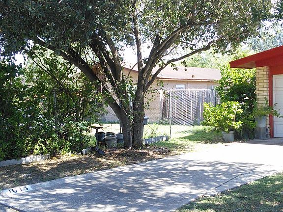2nd image of 1608 Vista Tropical St
