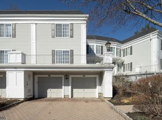 110 Riveredge Dr #110, Chatham, NJ 07928