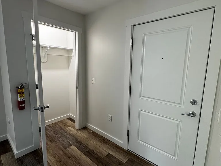 4 Gordon Ln — Photo 13
