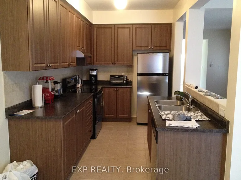 247 Checkerberry Cres — Photo 5
