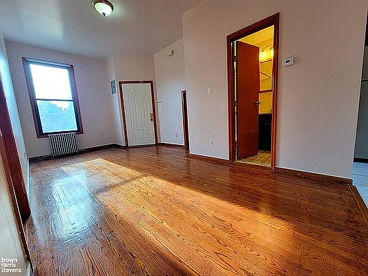 3rd image of 9-07 43rd Ave #1