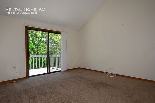 3rd image of 4815 Woodward St