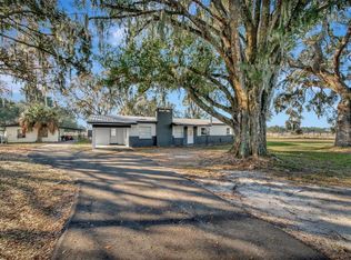 4111 E Knights Griffin Rd, Plant City, FL 33565