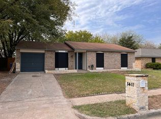 5411 Kings Manor Dr, Lake Dallas, TX 75065