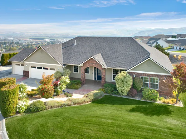 1403 Heritage Hills Ct, Selah, WA 98942