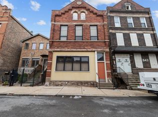 841 W 33rd St #1F, Chicago, IL 60608