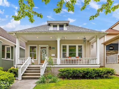 1117 Lakepointe St, Grosse Pointe Park, MI, 48230