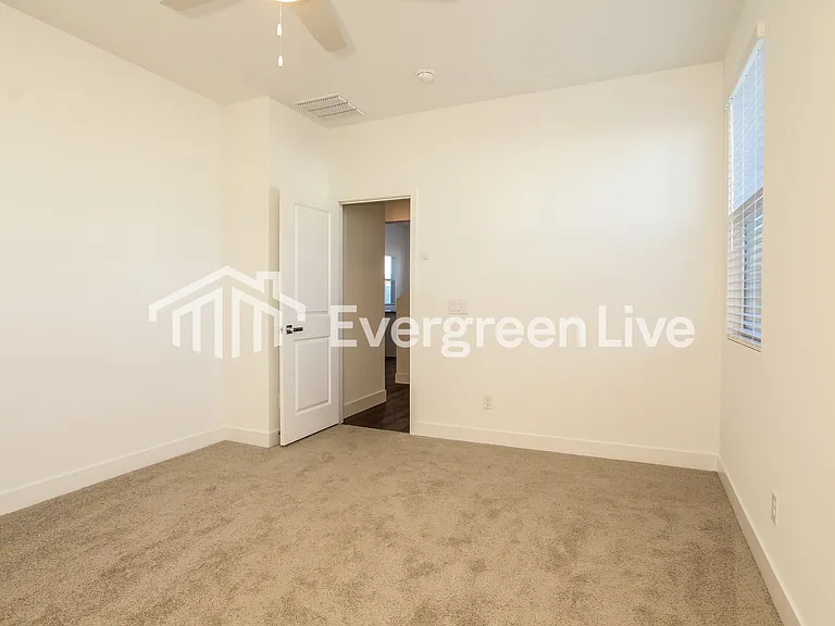 Cyrene at Skyline — Photo 73