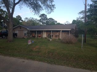 200 Lewis St, Elkhart, TX