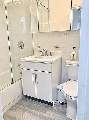 2nd image of 150 E 55th St #9B