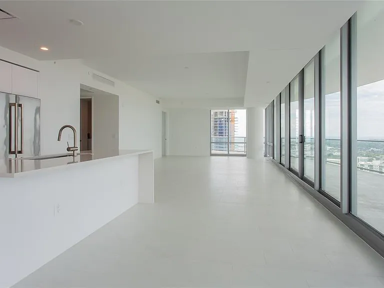 400 Central Ave #2601 — Photo 9