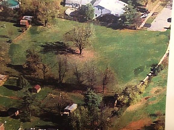 3rd image of 2439 La Rochelle Rd